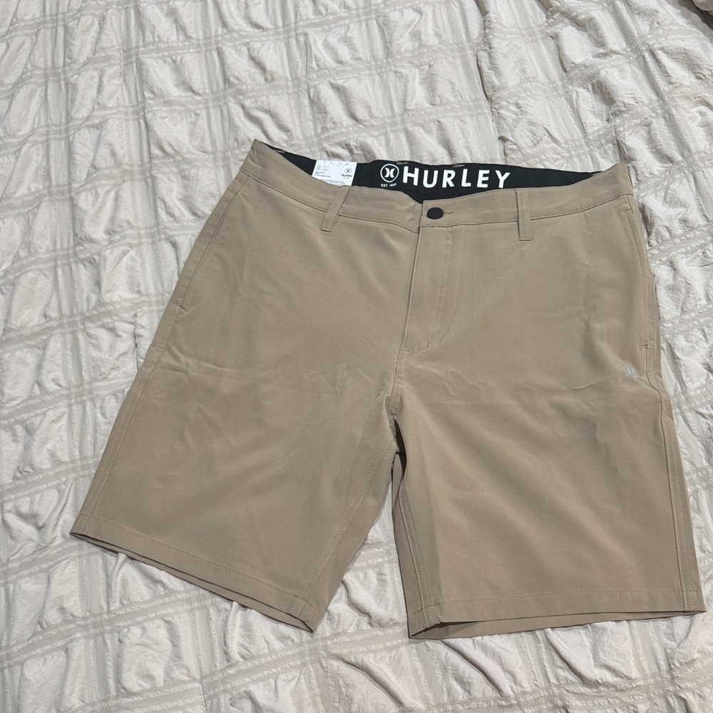 Hurley Men's Tan Flat Front Shorts